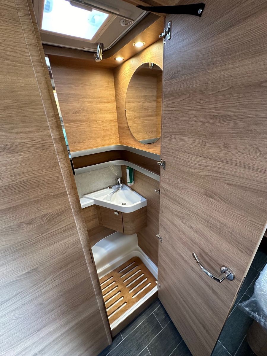 Fahrzeugabbildung Tabbert Da Vinci 460 E 2.3 Mover Sat TV