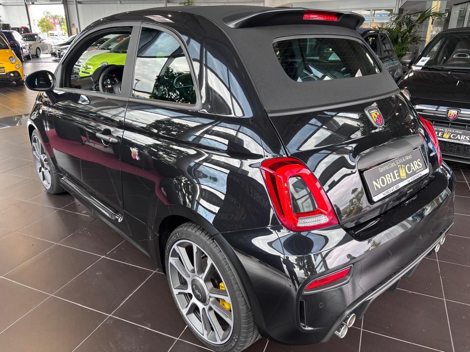 Fahrzeugabbildung Abarth 695C Turismo BEATS NAVI LEDER ALU