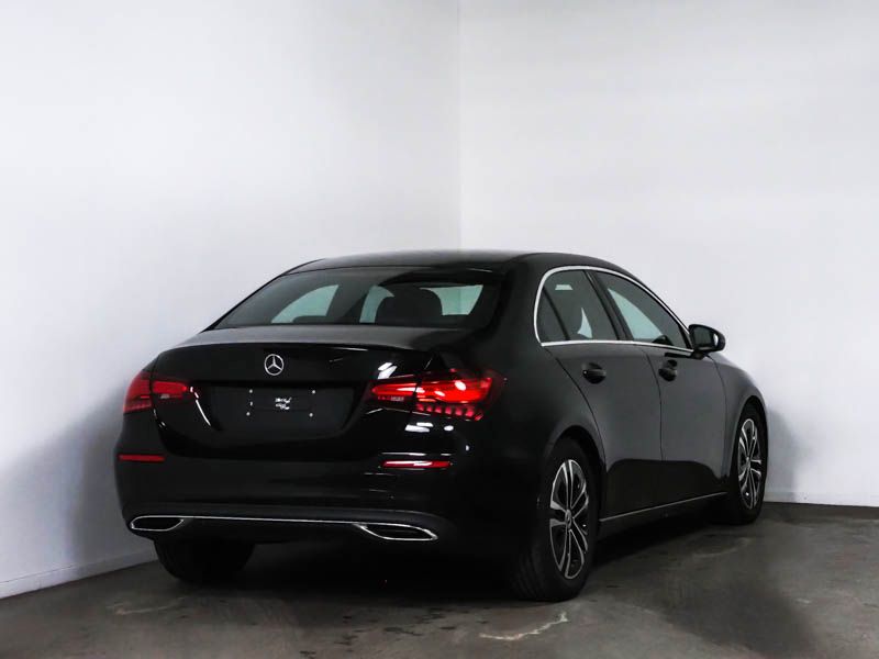 Fahrzeugabbildung Mercedes-Benz A 180 Limousine Progressive LED+Kam+WinterP+MBUX