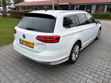 Volkswagen Passat Variant - 4