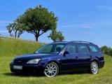 Ford Mondeo 2,5 V6 Ghia - Ford Mondeo aus 2001: Ghia