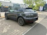 Porsche Macan EZ 21 ACC Bose AHK 21 Zoll Reifen Neu