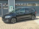 Volkswagen Touran Highline Standheizung AHK CAM 8 Reifen - Volkswagen Touran: Automatik