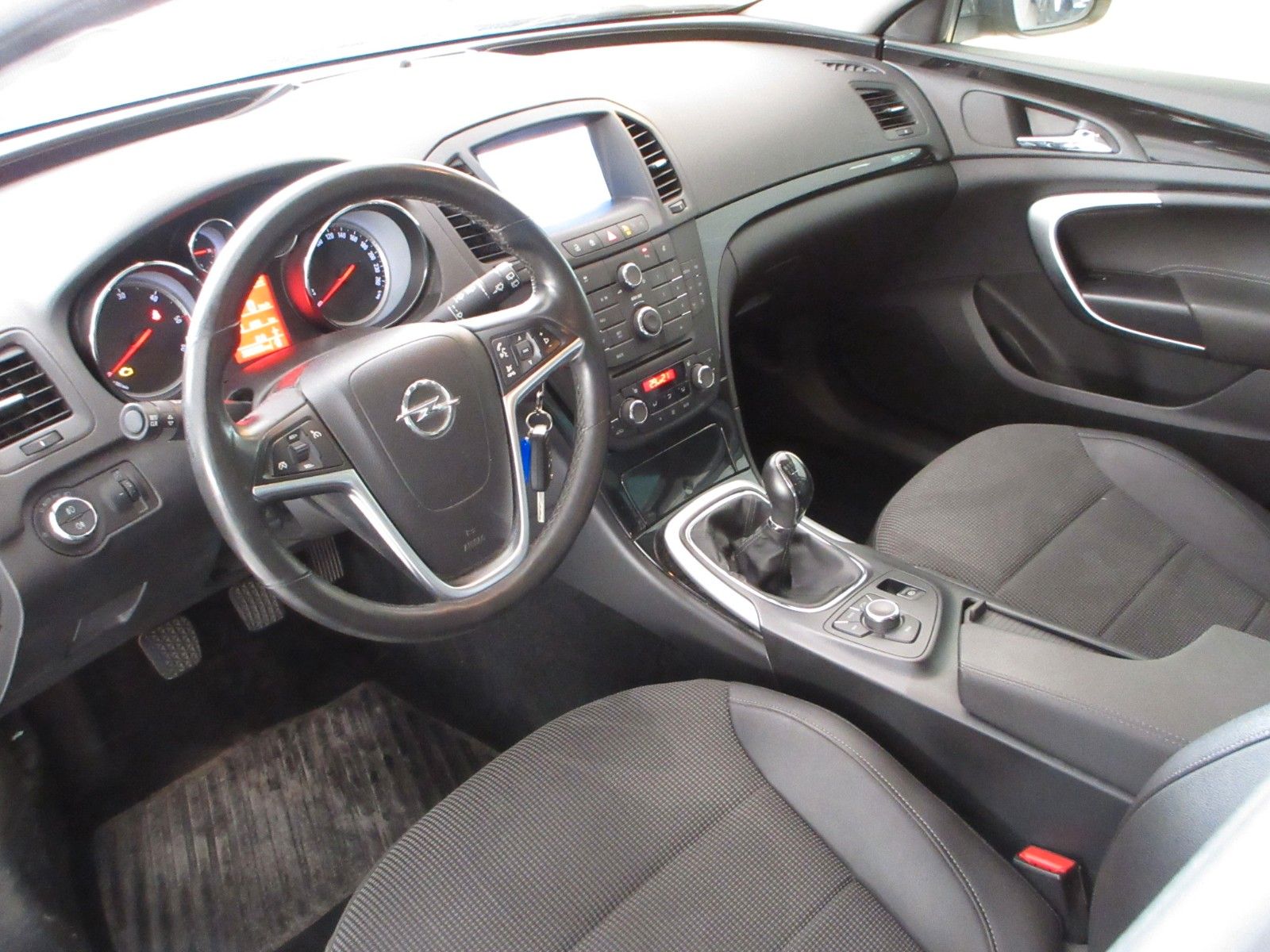 Fahrzeugabbildung Opel Insignia A ST 2.0CDTI Innovatio LED/NAVI/PDC/AHK