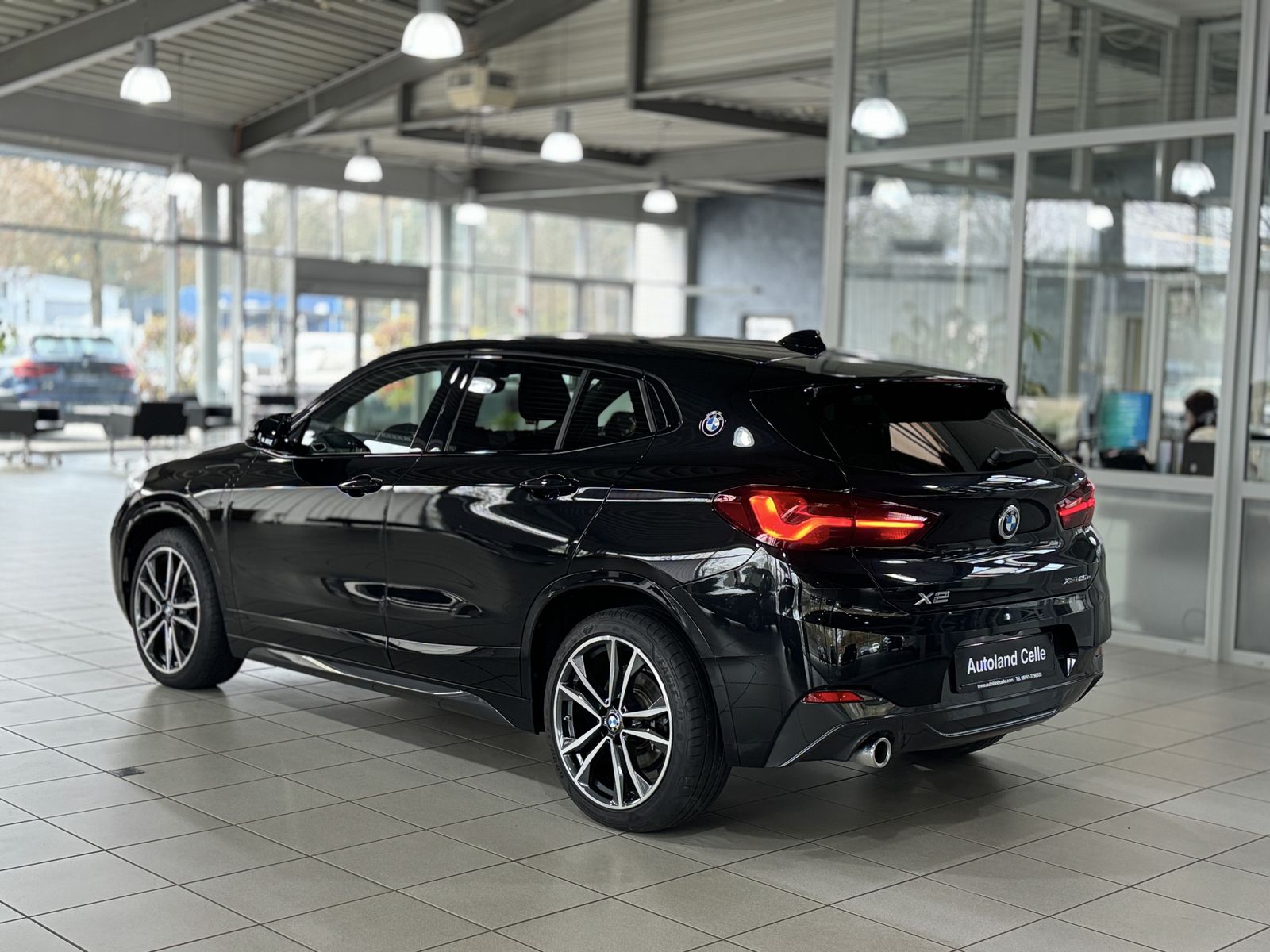 Fahrzeugabbildung BMW X2 xD25e M Sport Kamera HUD DAB Navi+ Alarm19"