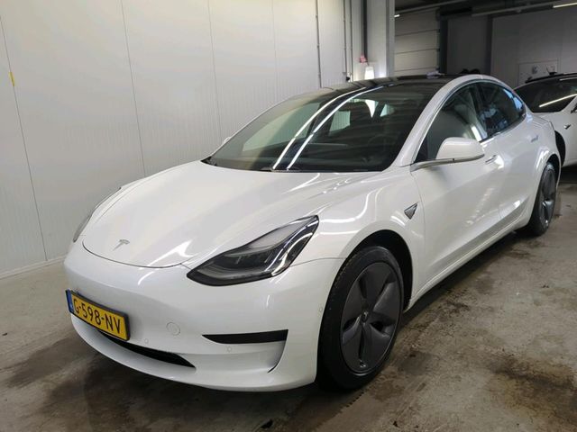 Tesla Model 3 Standard RWD Plus [ TREKHAAK+AUTOPILOT+6