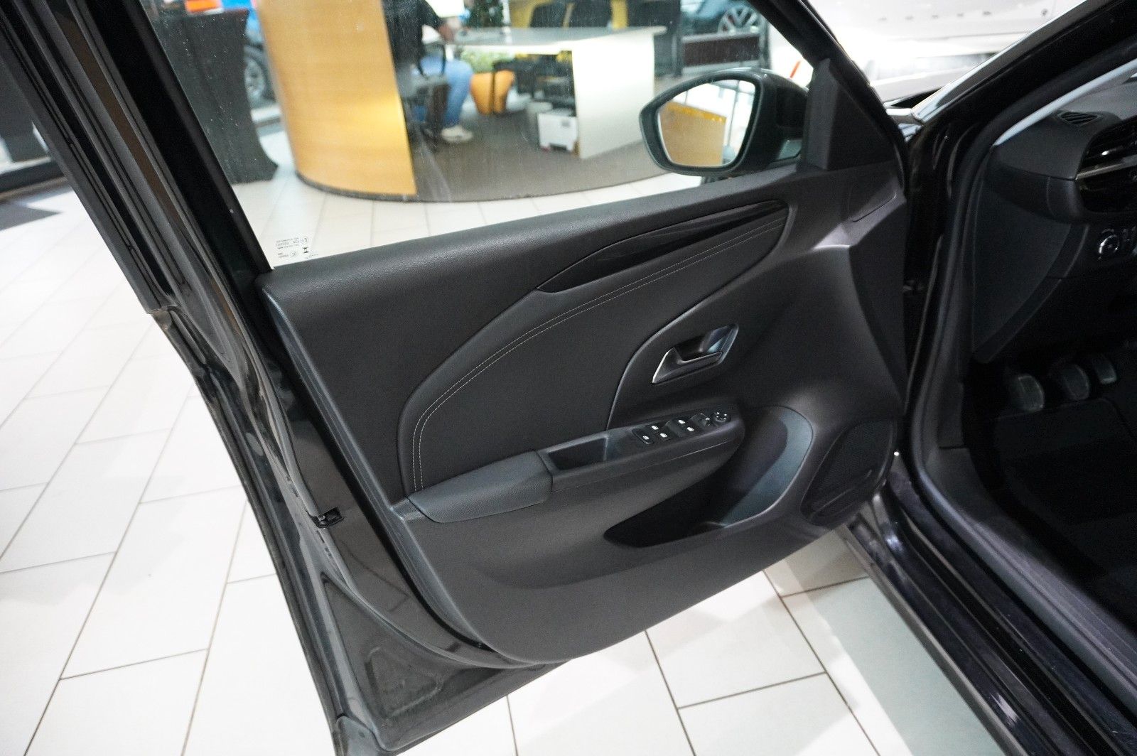 Fahrzeugabbildung Opel Corsa F 1.2 ELEGANCE NAVI/LED/KAMERA/SPORT/DAB+