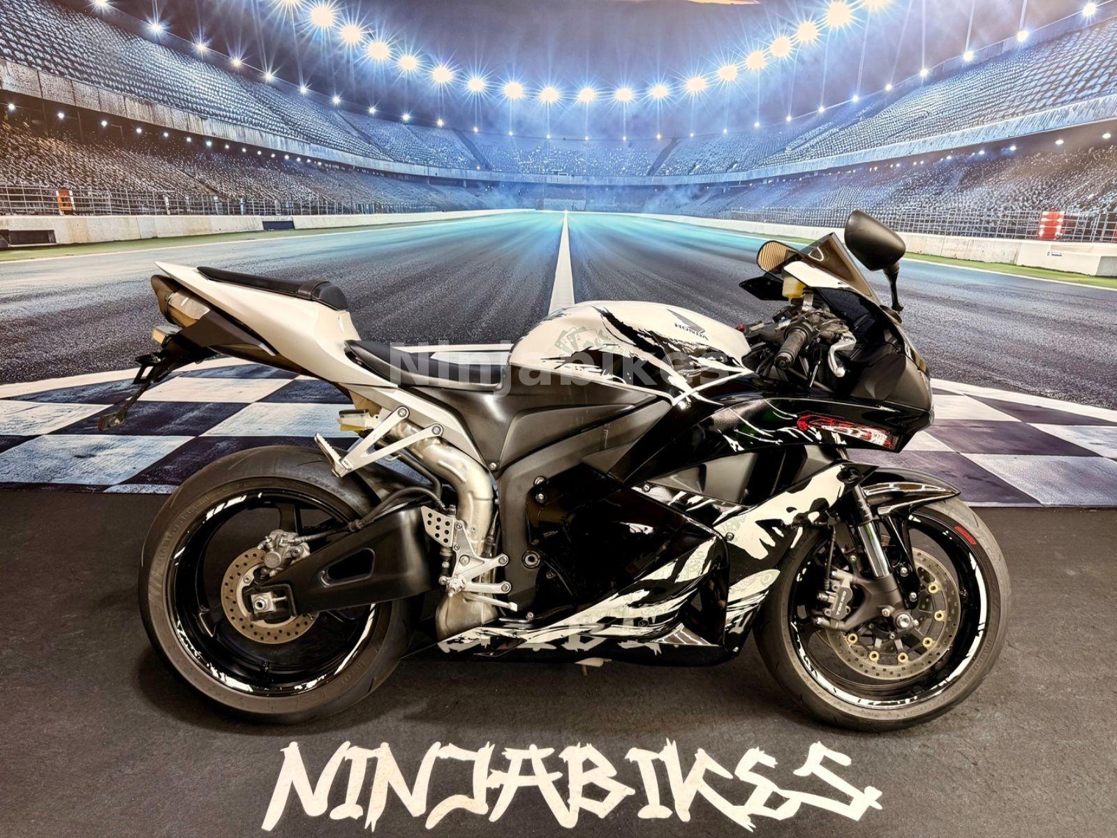 Honda *CBR600RR*Cbr*Leyla Edition*