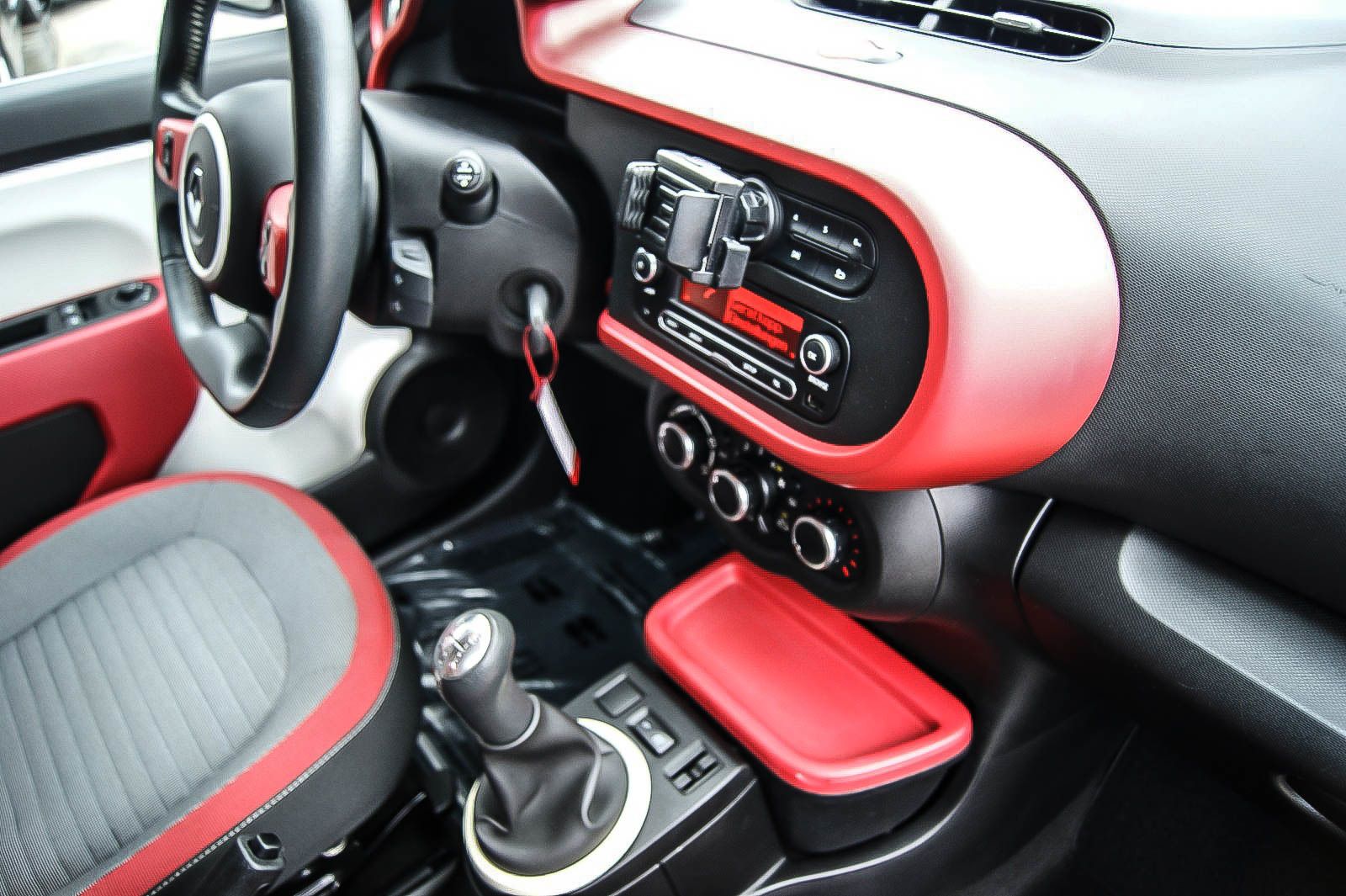 Fahrzeugabbildung Renault Twingo Dynamique 1.0 FALTDACH PDC SIHZG TEMPOMAT