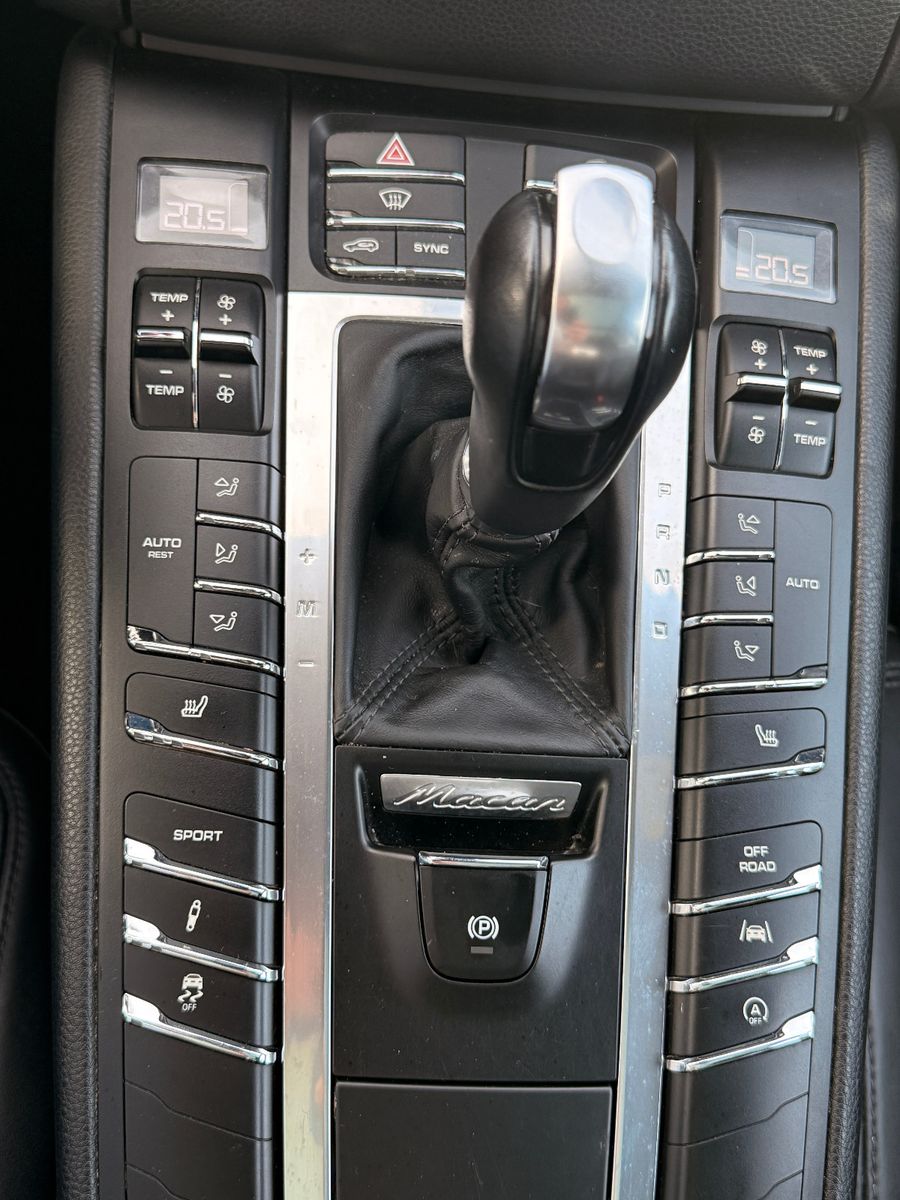 Fahrzeugabbildung Porsche Macan S Diesel/PANO/360°/MEMORY/SOUND/SHZ