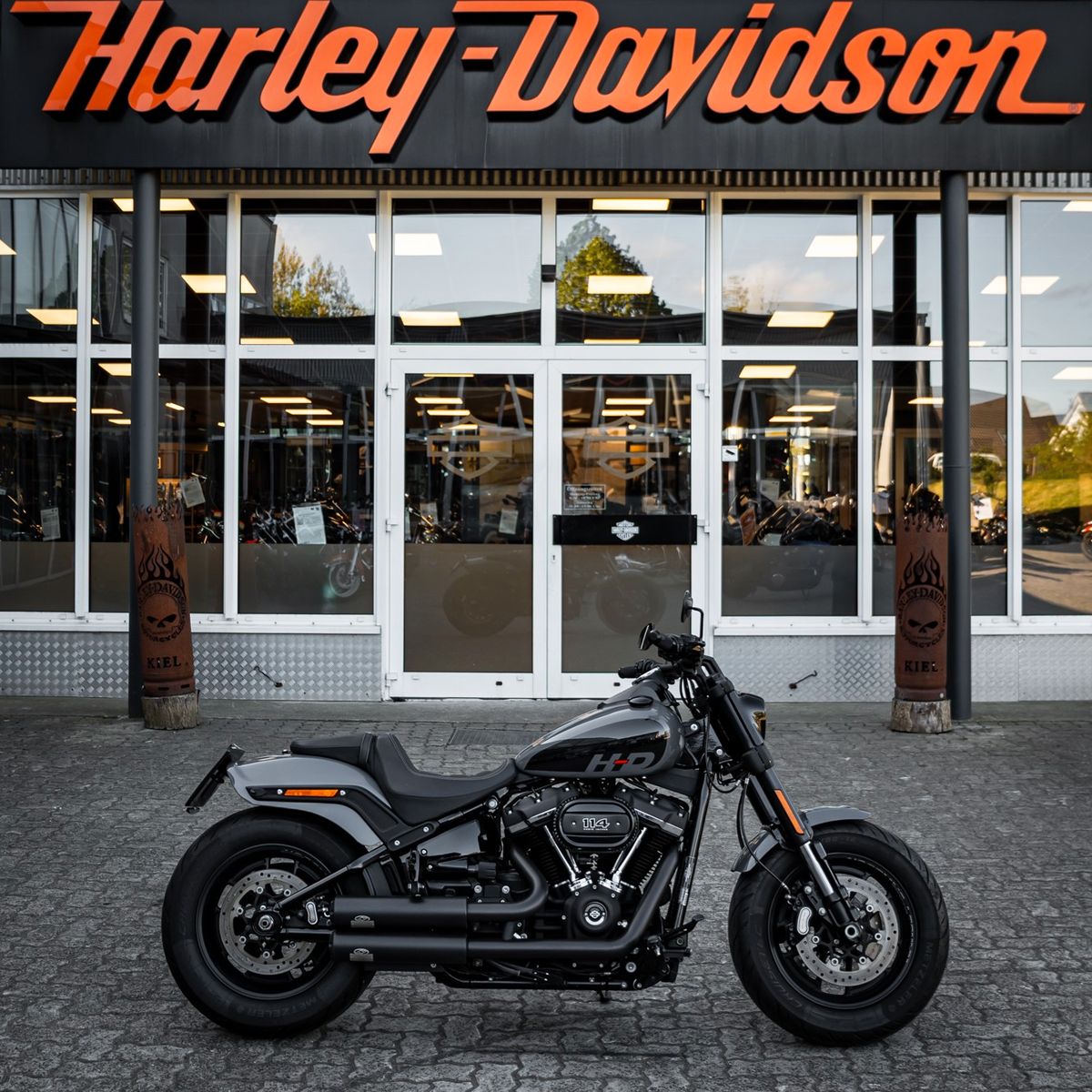 Fahrzeugabbildung Harley-Davidson FXFBS FAT BOB 114 CUI SOFTAIL - JEKILL&HYDE -