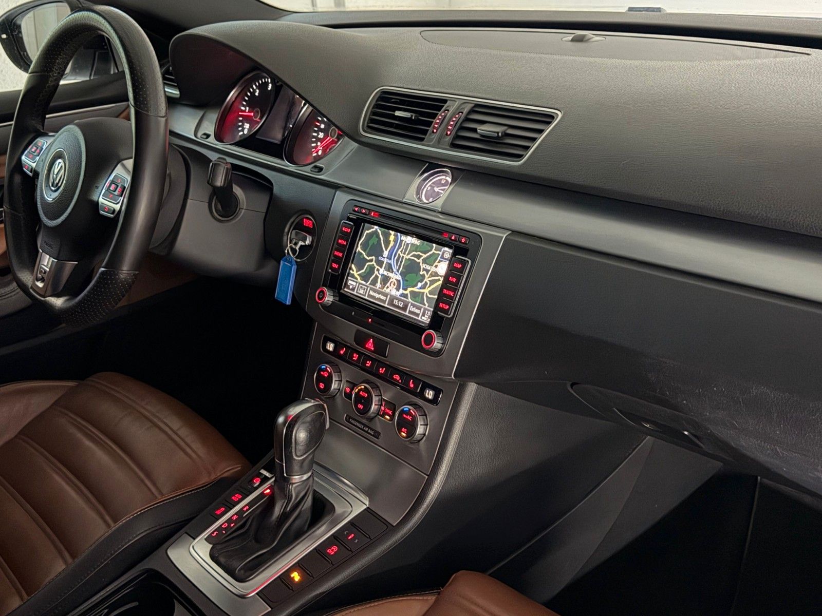 Fahrzeugabbildung Volkswagen CC R-LINE/SHZ/KLIMAUT./XENON/PANORAMADACH