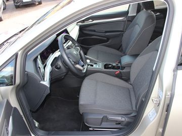 Volkswagen Golf VIII 1.5 eTSI DSG Move Tiptronic KLIMA LED