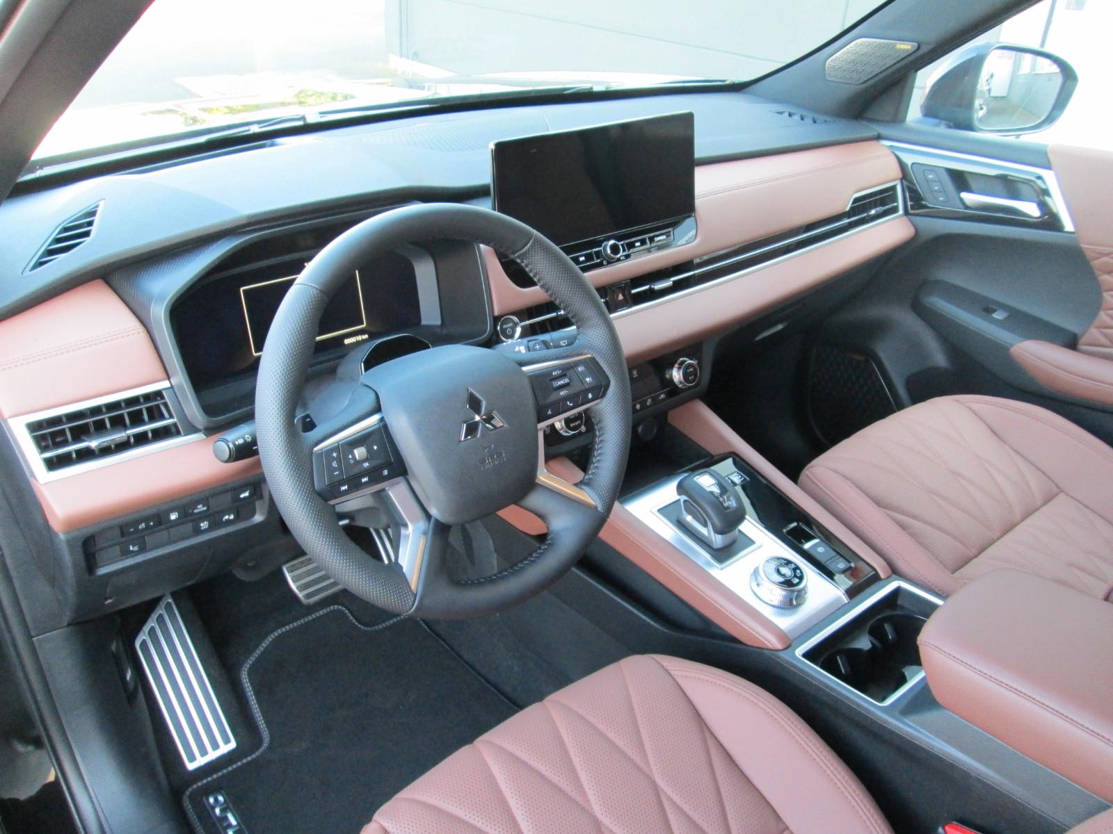 Mitsubishi Outlander 2.4 PHEV  Top Luxury
