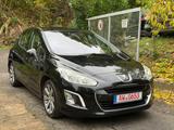 Peugeot 308 Allure*WENIG KM*PANO*TOP ZUSTAND* - Peugeot 308 mit Benzin-Antrieb: Kleinwagen