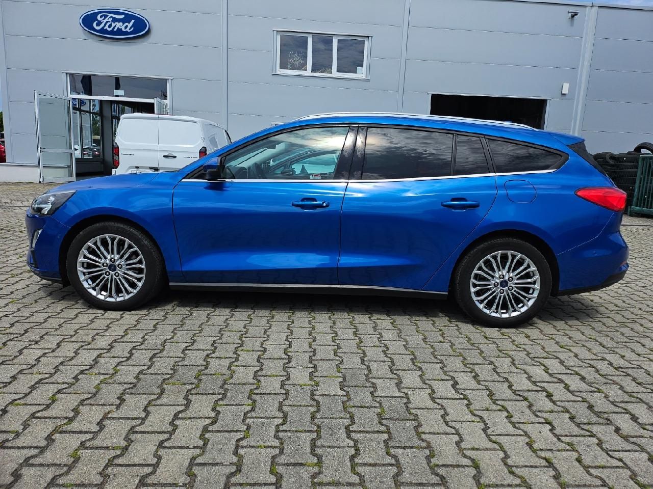 Fahrzeugabbildung Ford Focus Turnier Titanium