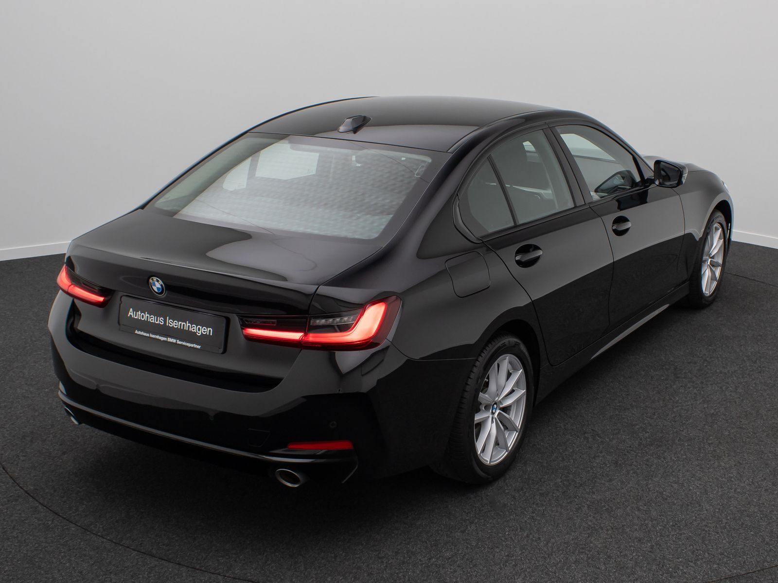 Fahrzeugabbildung BMW 318i Widscreen DAB PDC GeschwindigReg Cockpit+