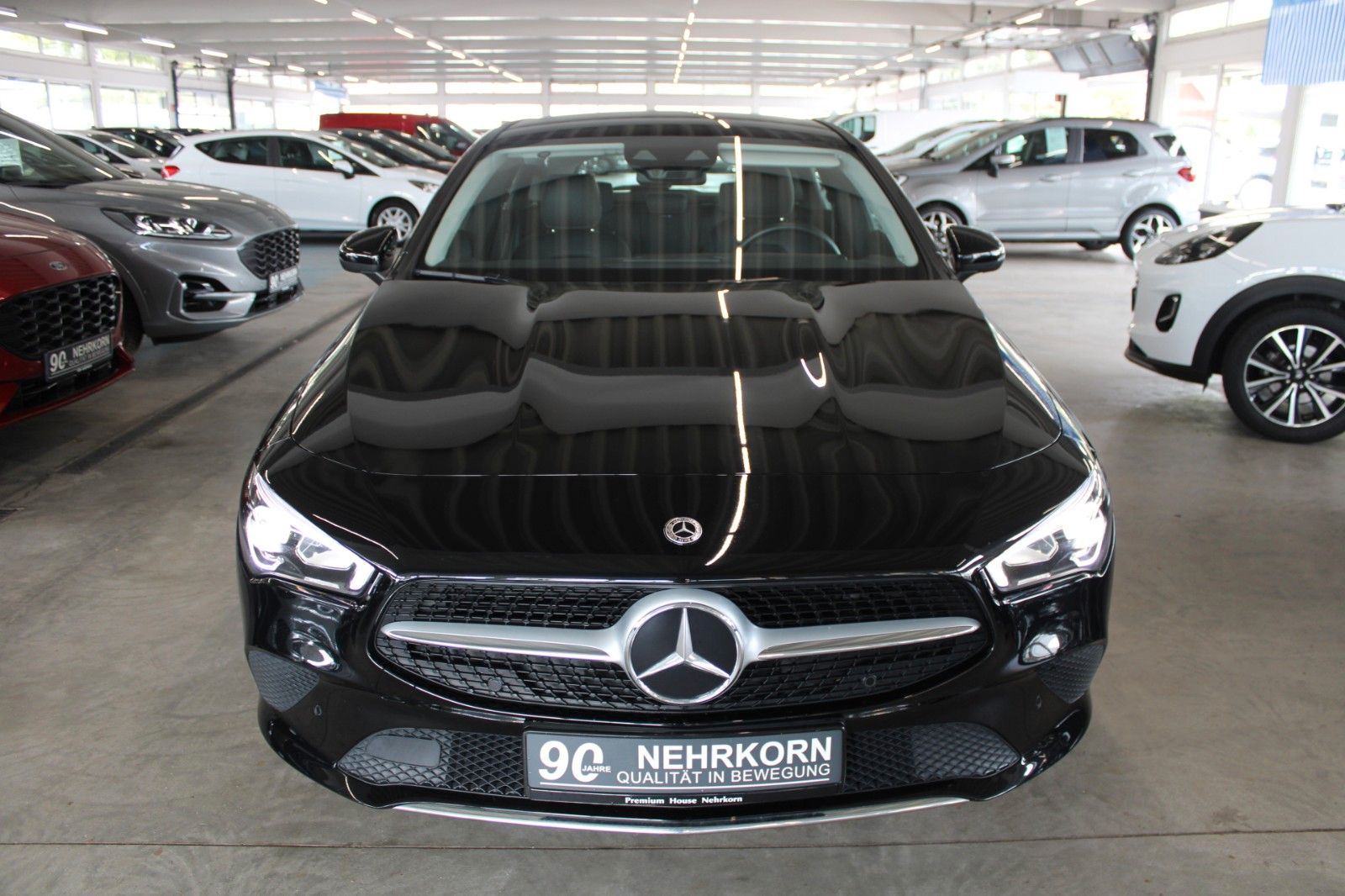 Fahrzeugabbildung Mercedes-Benz CLA 180 Shooting Brake LED NAVI DAB HighEnd uvm