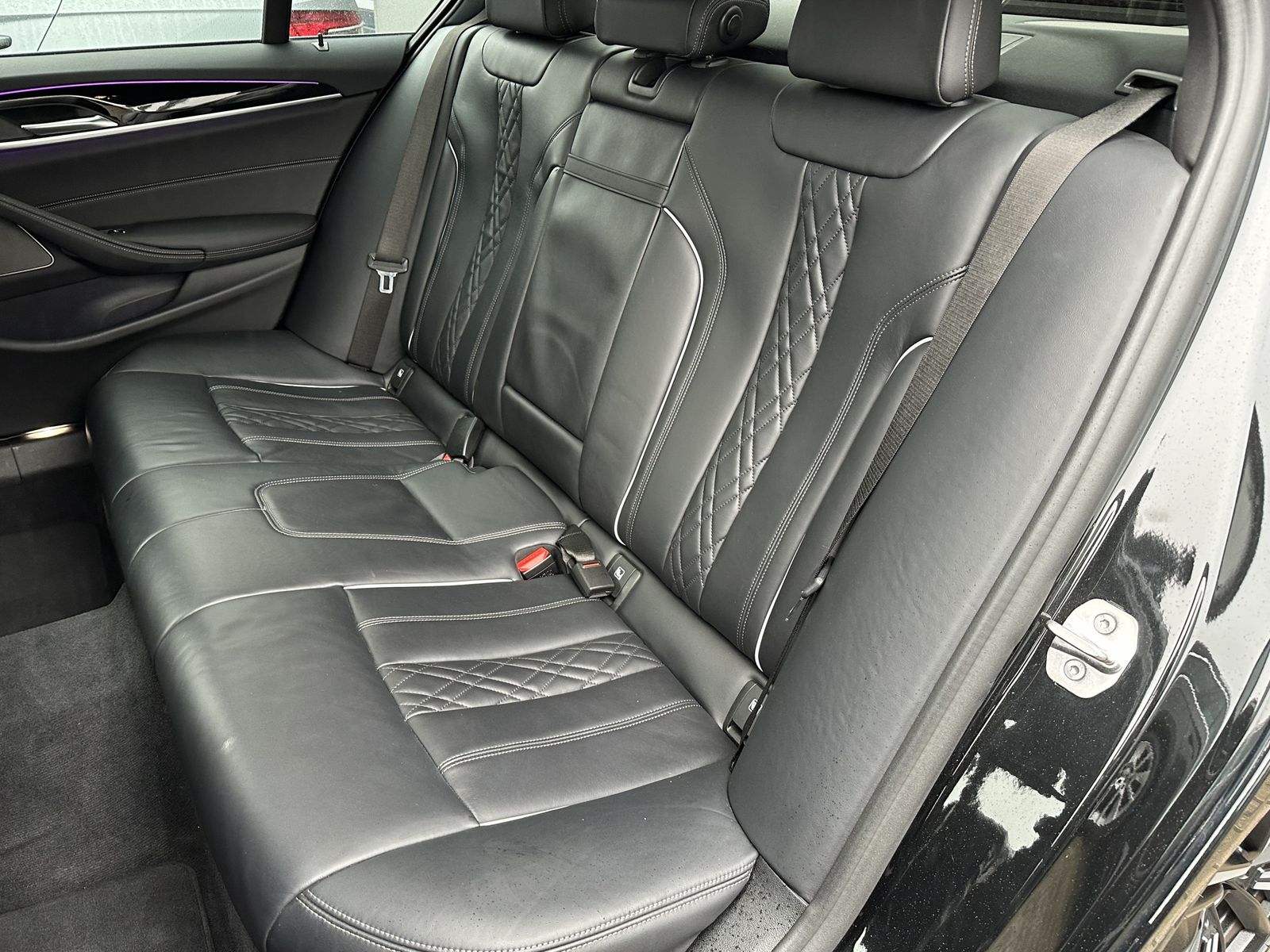 Fahrzeugabbildung BMW 540d xDrive M-Sport NAV+LASER+HUD+20ZO+GLASDACH
