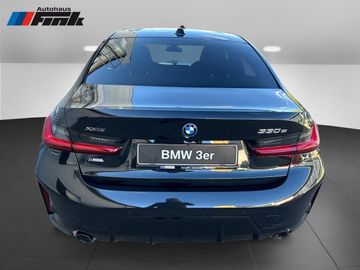 BMW 330e xDrive Limousine M Sportpaket HiFi DAB LED