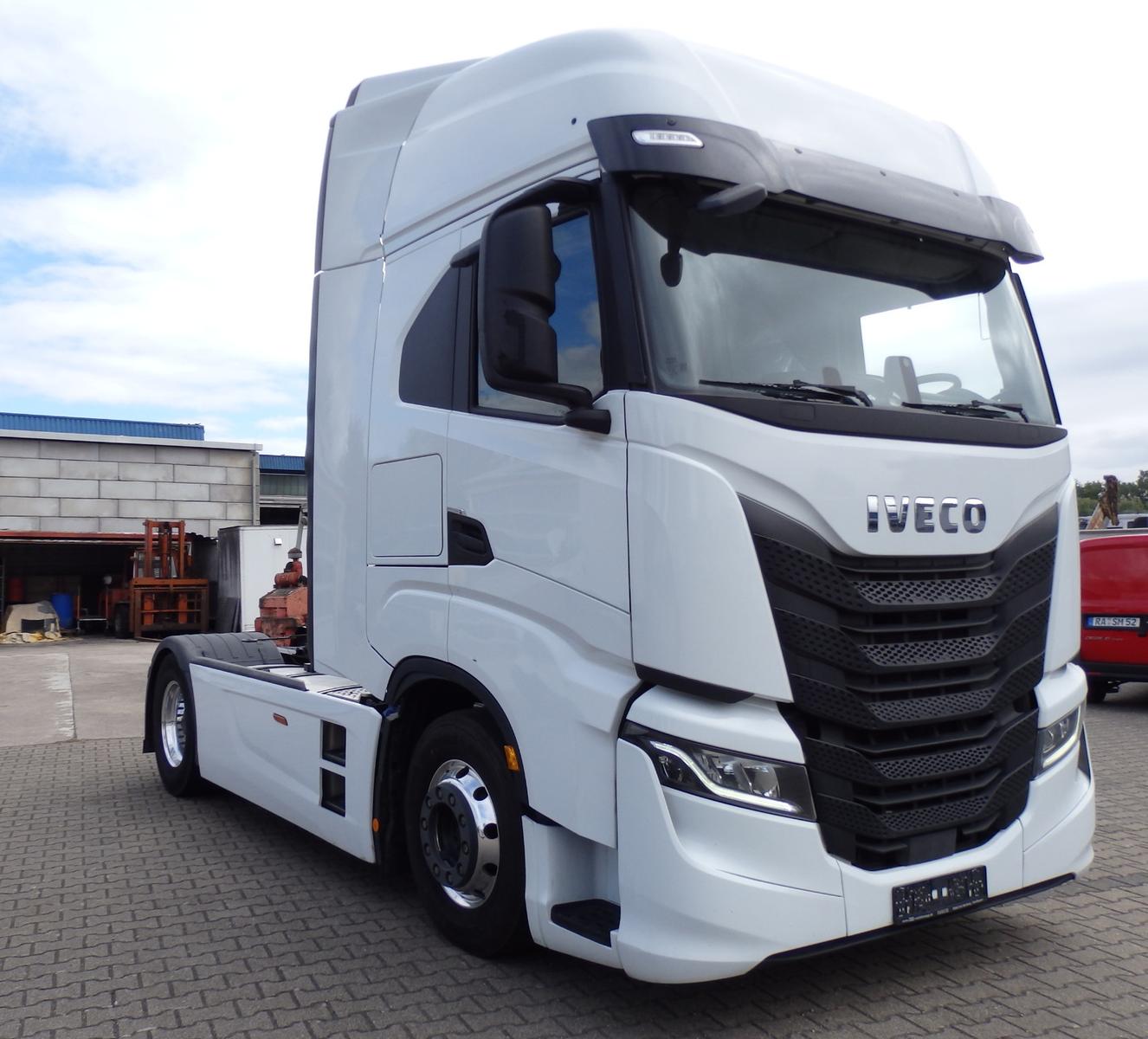 Iveco S-Way AS440S49T/P