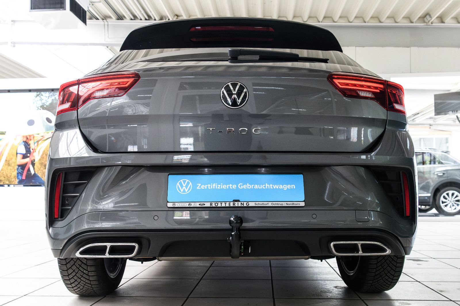 Fahrzeugabbildung Volkswagen T-Roc R-Line 1.5 TSI DSG LED+AHK+KAMERA+ACC+SHZ
