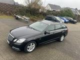 Mercedes-Benz E 220 T CDI BlueEfficiency*NAVI*LEDER*AUTOMAT*SD - Mercedes-Benz Kombi aus dem Jahr 2011