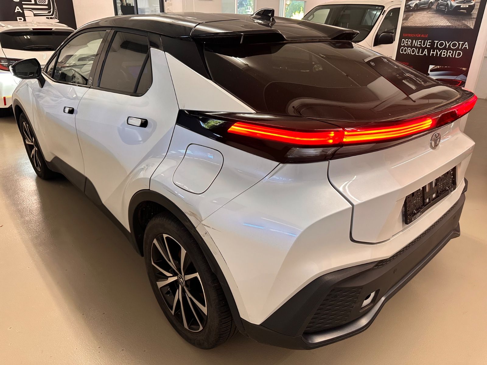 Toyota C-HR Hybrid 2,0 Team Deutschland foto 4