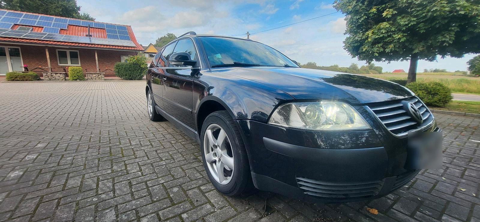 Volkswagen Passat 2005 — rear view
