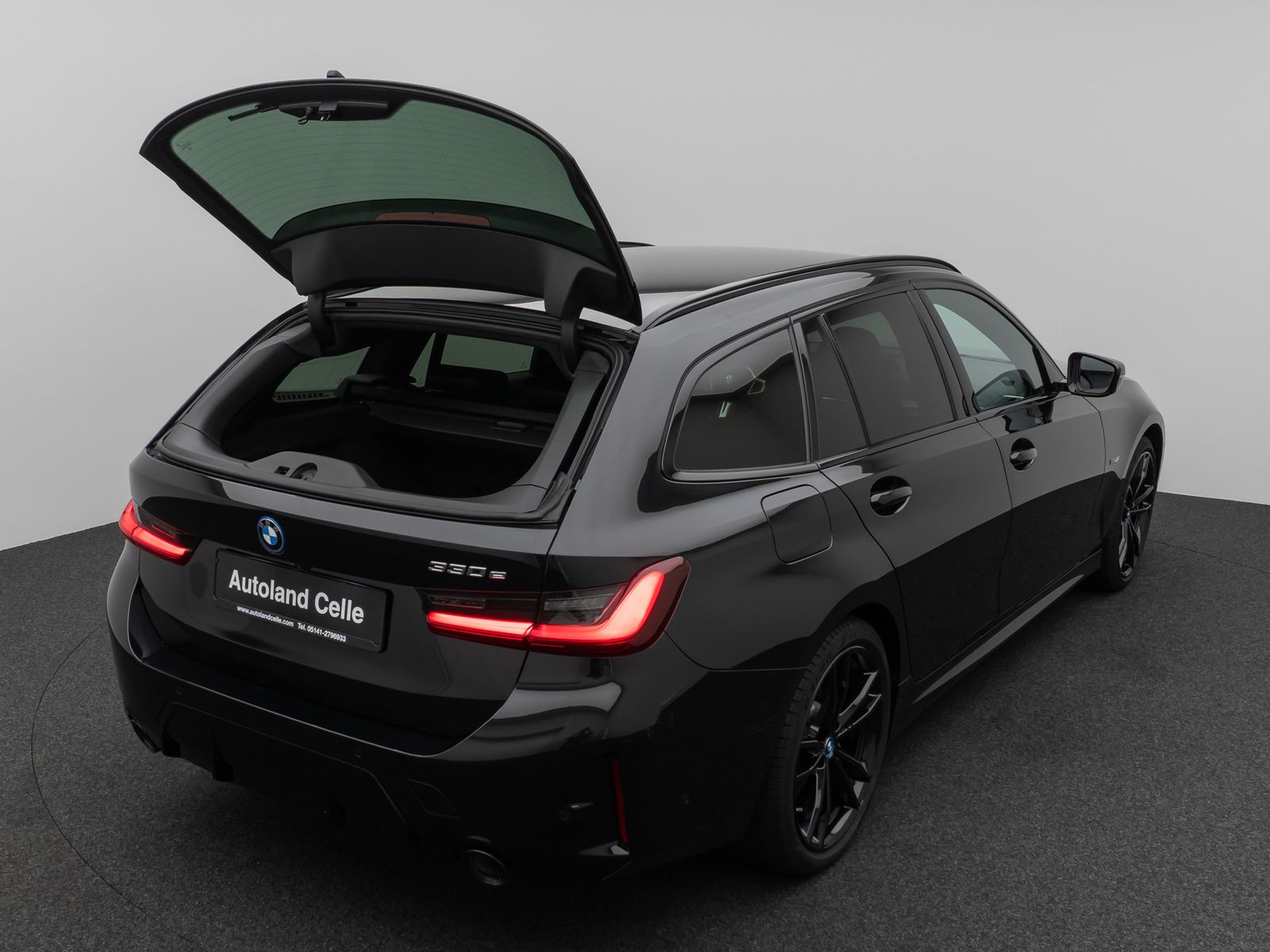 Fahrzeugabbildung BMW 330e M Sport Kamera DAB H/K CockPit+ Stop&Go 19"