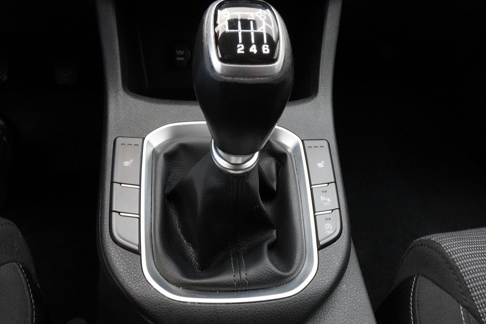 Fahrzeugabbildung Hyundai i30 cw Family *Shz*8-fach*HU Neu*