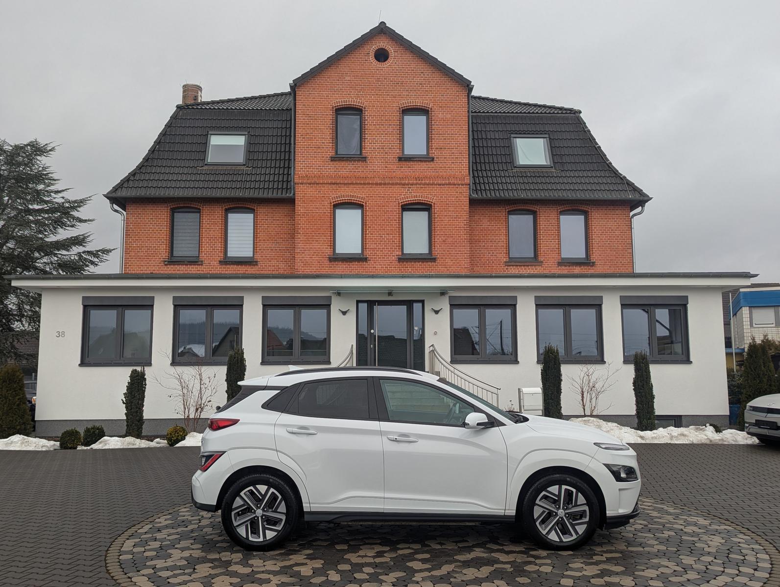 Hyundai Kona Elektro Edition 30+ NAV SHZ KRELL VC CAM WÄ