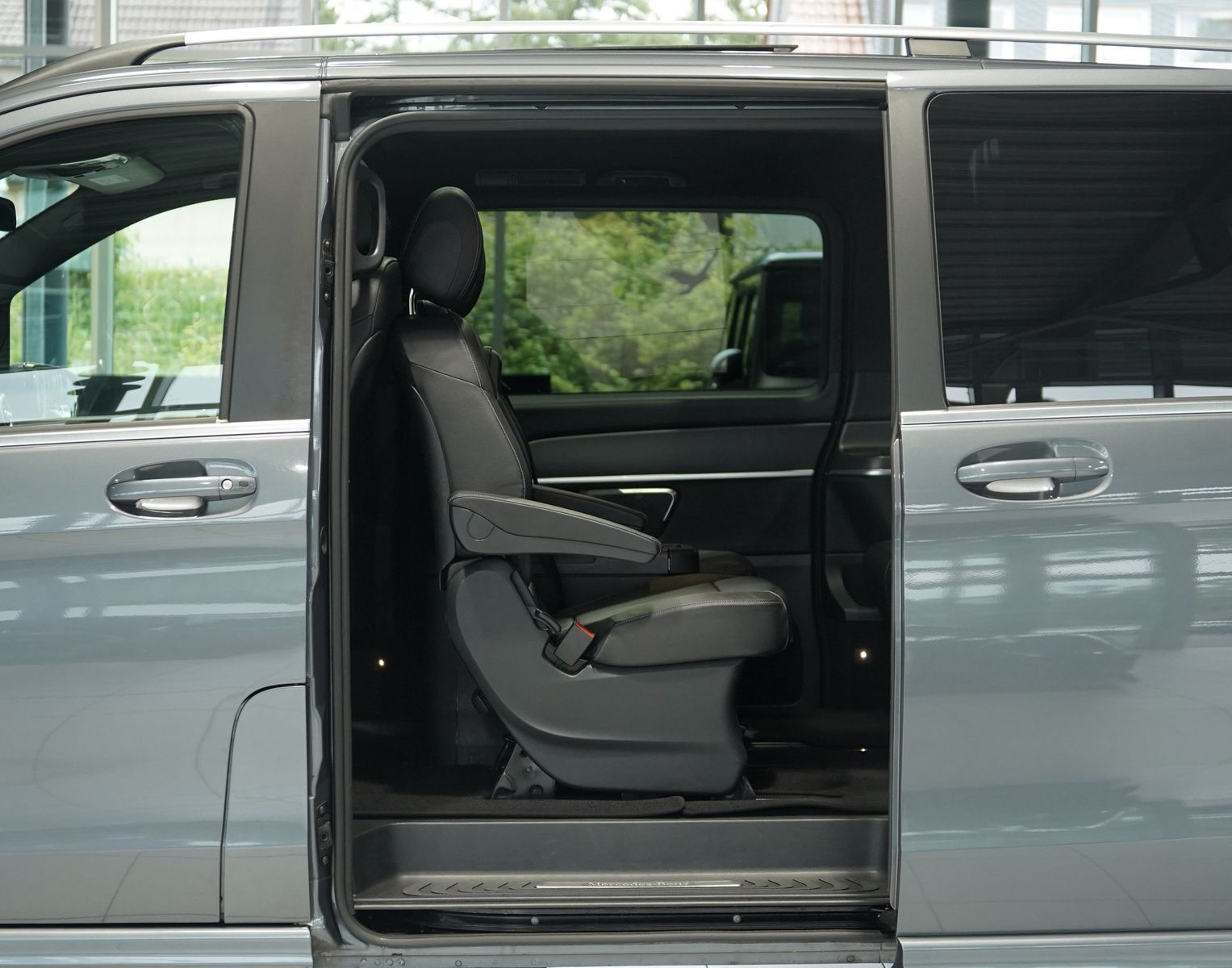 Mercedes Benz V 250