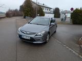 Hyundai i30 CW 1.4 CRDi Trend + Klima + TÜV NEU - Hyundai i30 mit Diesel-Antrieb: Limousine, 1.4