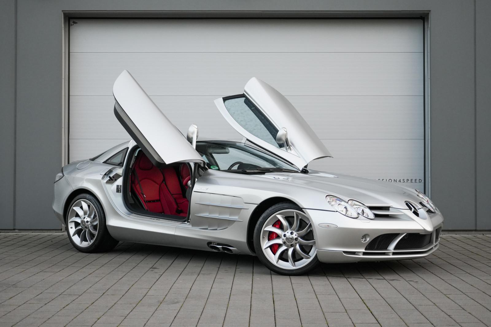Mercedes-Benz SLR