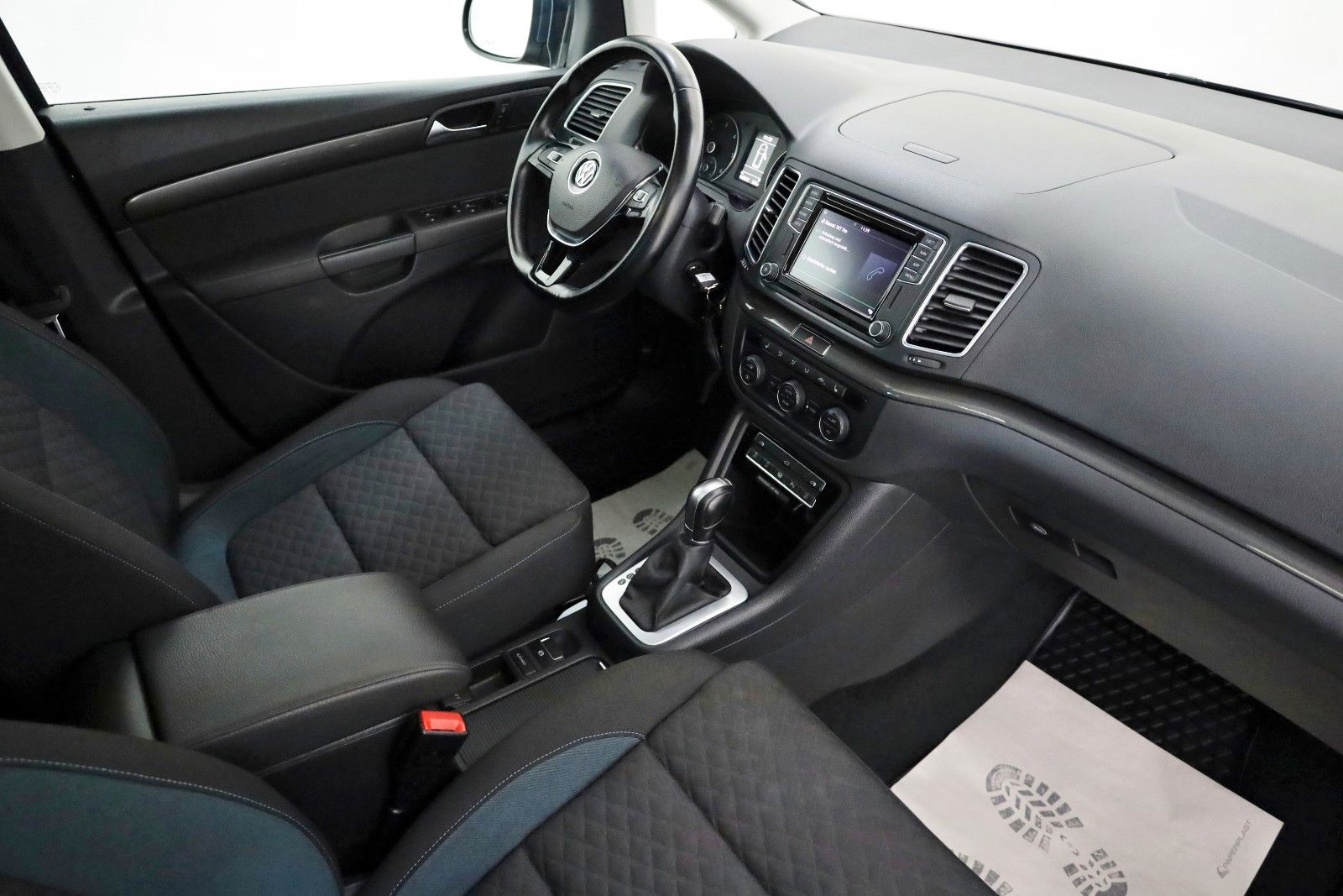 Fahrzeugabbildung Volkswagen Sharan IQ.DRIVE 4M Navi,LED,Panorama,Kamera,SH