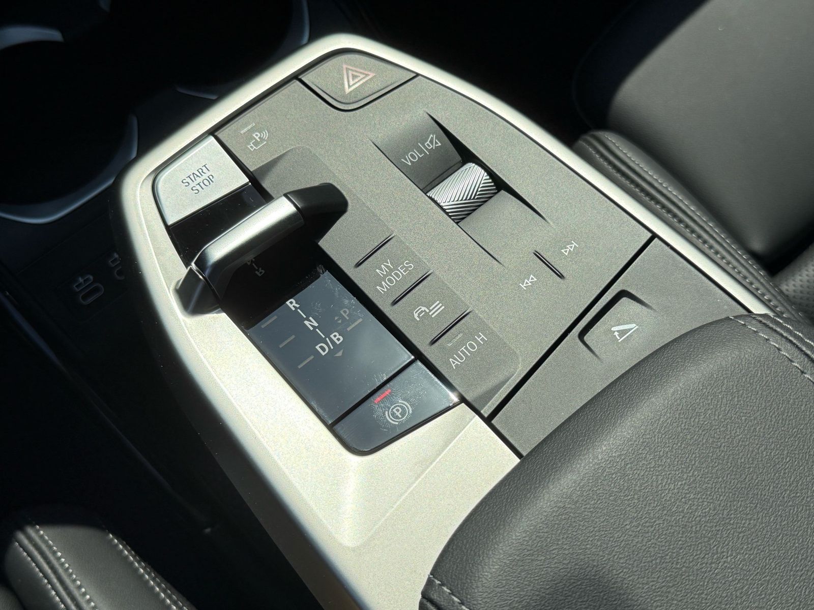 BMW iX2 - Bild 15