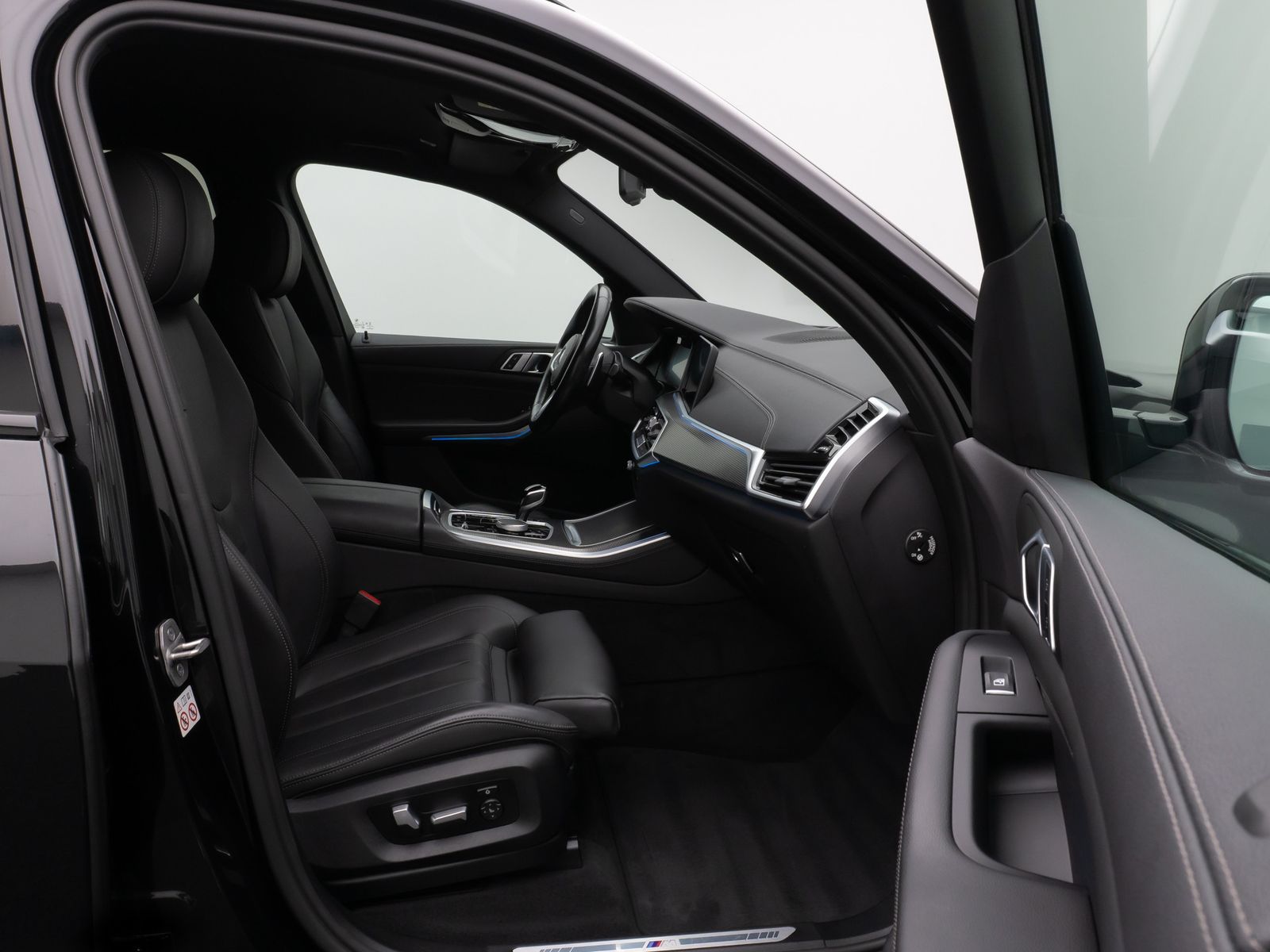 Fahrzeugabbildung BMW X5 xD45e M Sport 360° HUD DAB ACC AHK 20Zoll