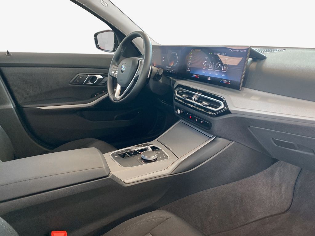 BMW 318i Touring Aut. foto 16