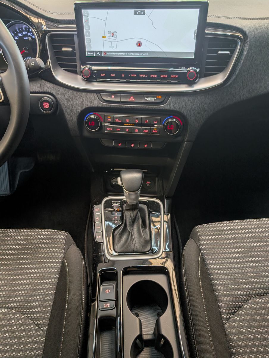 Fahrzeugabbildung Kia cee'd Sportswagon 1.5 DCT Ultimate LED CAM ACC