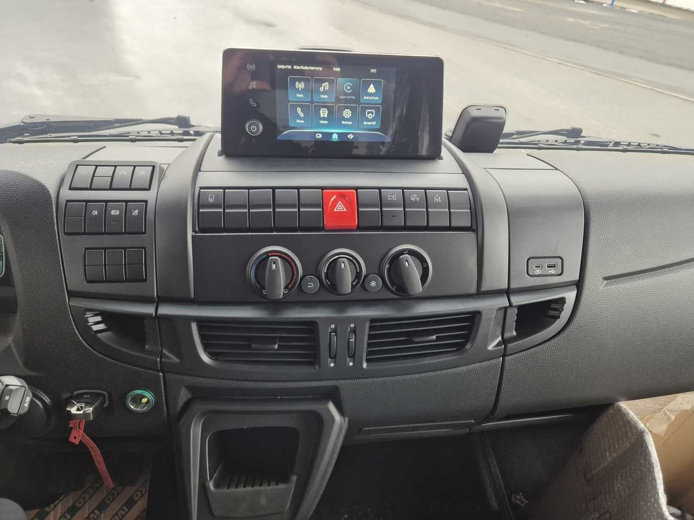 Fahrzeugabbildung Iveco Eurocargo ML180E28/P 4x2 ZF-Automatik 8AP 3Stück