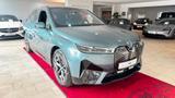 BMW iX 40 xDrive Sport - blaue BMW iX