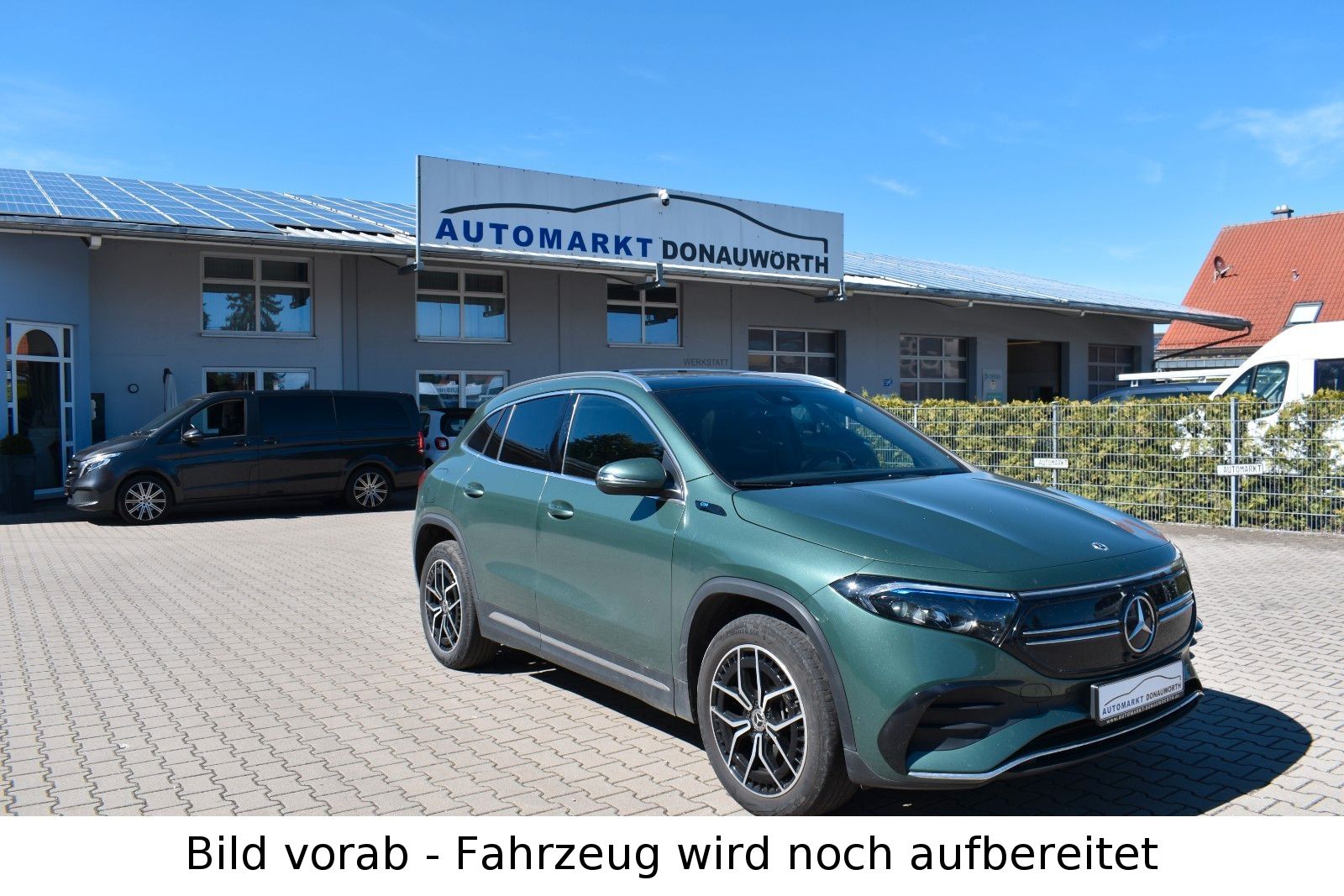 MERCEDES-BENZ EQA 250 AMG Line Navi PanoDach AHK Sitzhzg