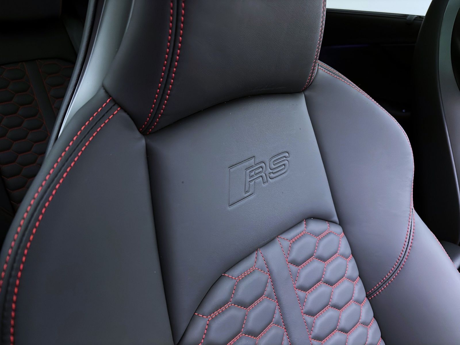 Audi RS4 - Bild 19