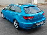 Seat Leon ST FR*AHK*PANO*STHZG*SHZ*NAVI*PDC* - Seat Leon mit Benzin-Antrieb: Schiebedach
