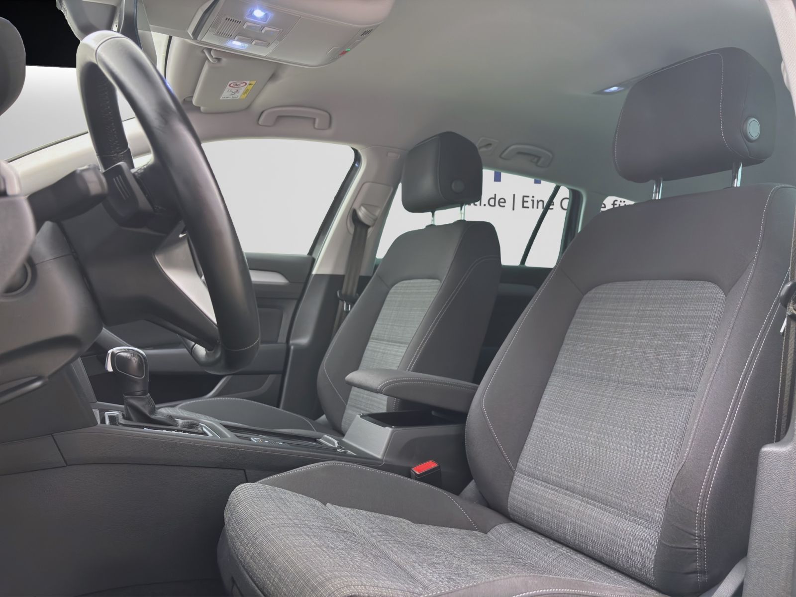 Volkswagen Passat Variant - Bild 10
