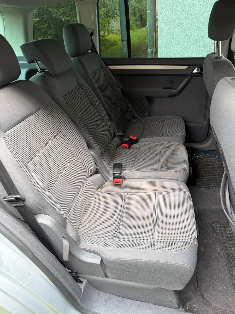 Volkswagen Touran 2004 — photo 8