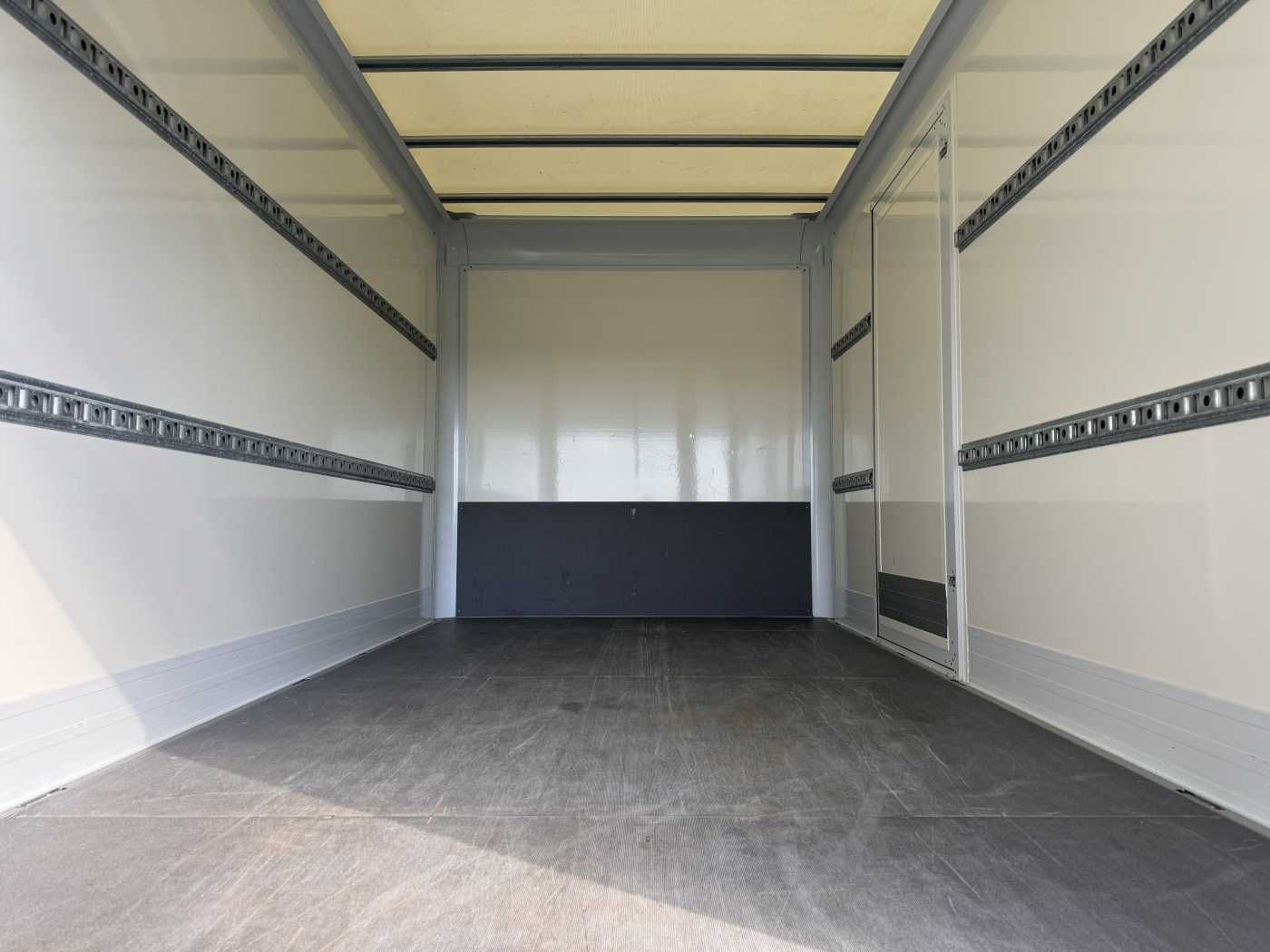 Fahrzeugabbildung Mercedes-Benz Sprinter 317 CDI Koffer LBW Schwing Klima Kamera