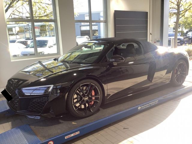 R8 Spyder V10 PERFORMANCE 5.2 FSI RWD LED+RAUTE+