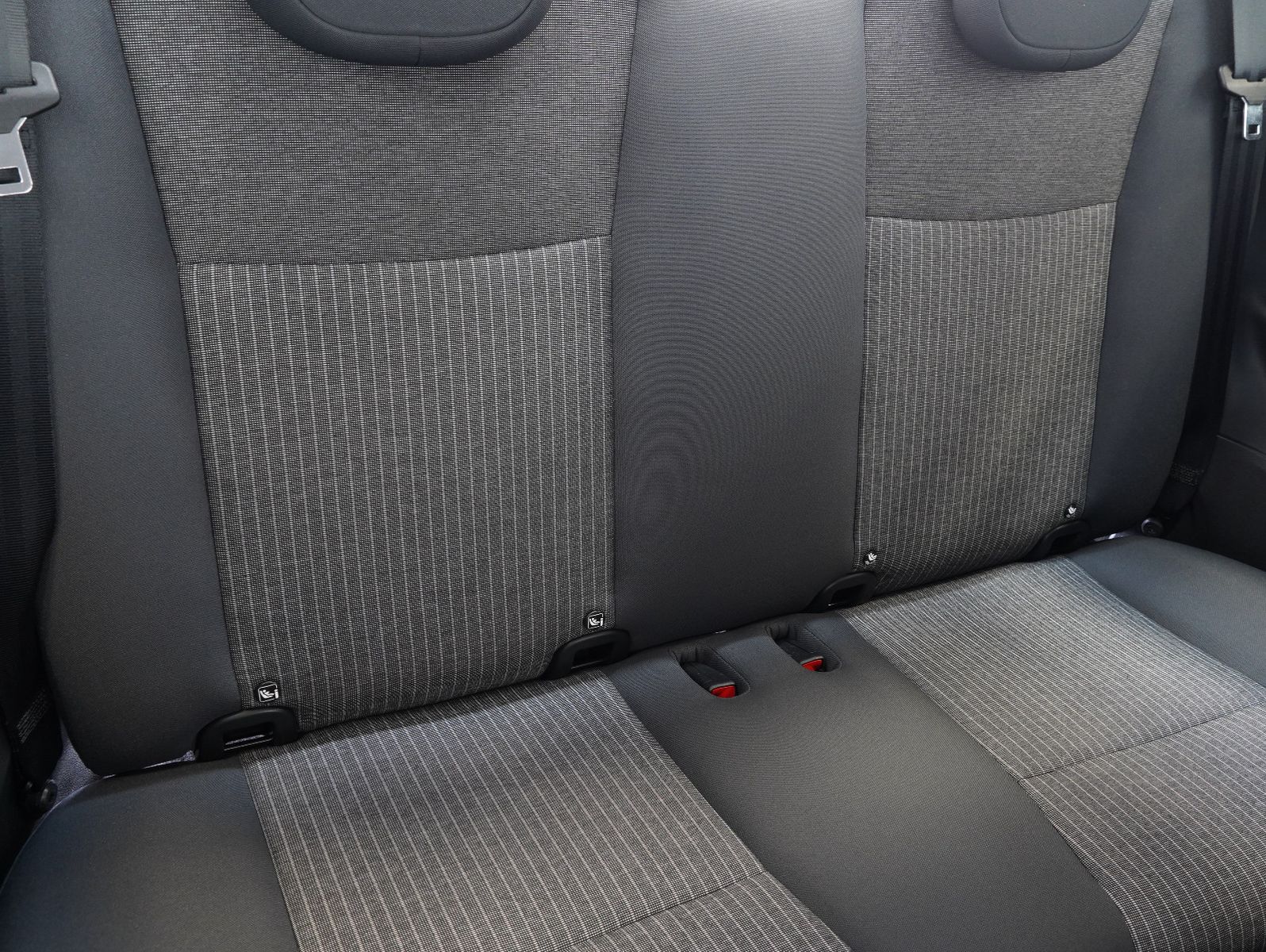 Fahrzeugabbildung Fiat 500e Icon 87KW/42kWh/DC-LADEN/CARPLAY/DAB/SOH